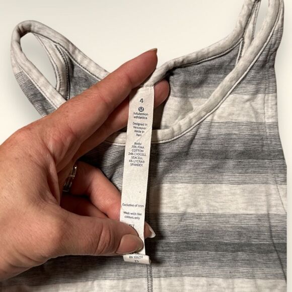 Lululemon Find Your Zen High Neck Tank Top Grey White Striped Sz 4 - Picture 6 of 6